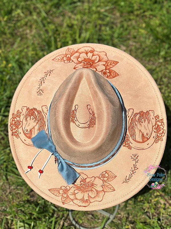 Horseshoes And Flowers | Wide Flat RIm